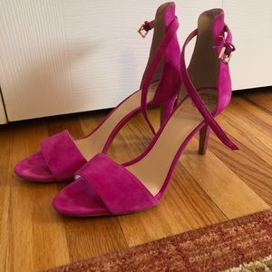 Pink velvet Vince Camuto 4 in. heels